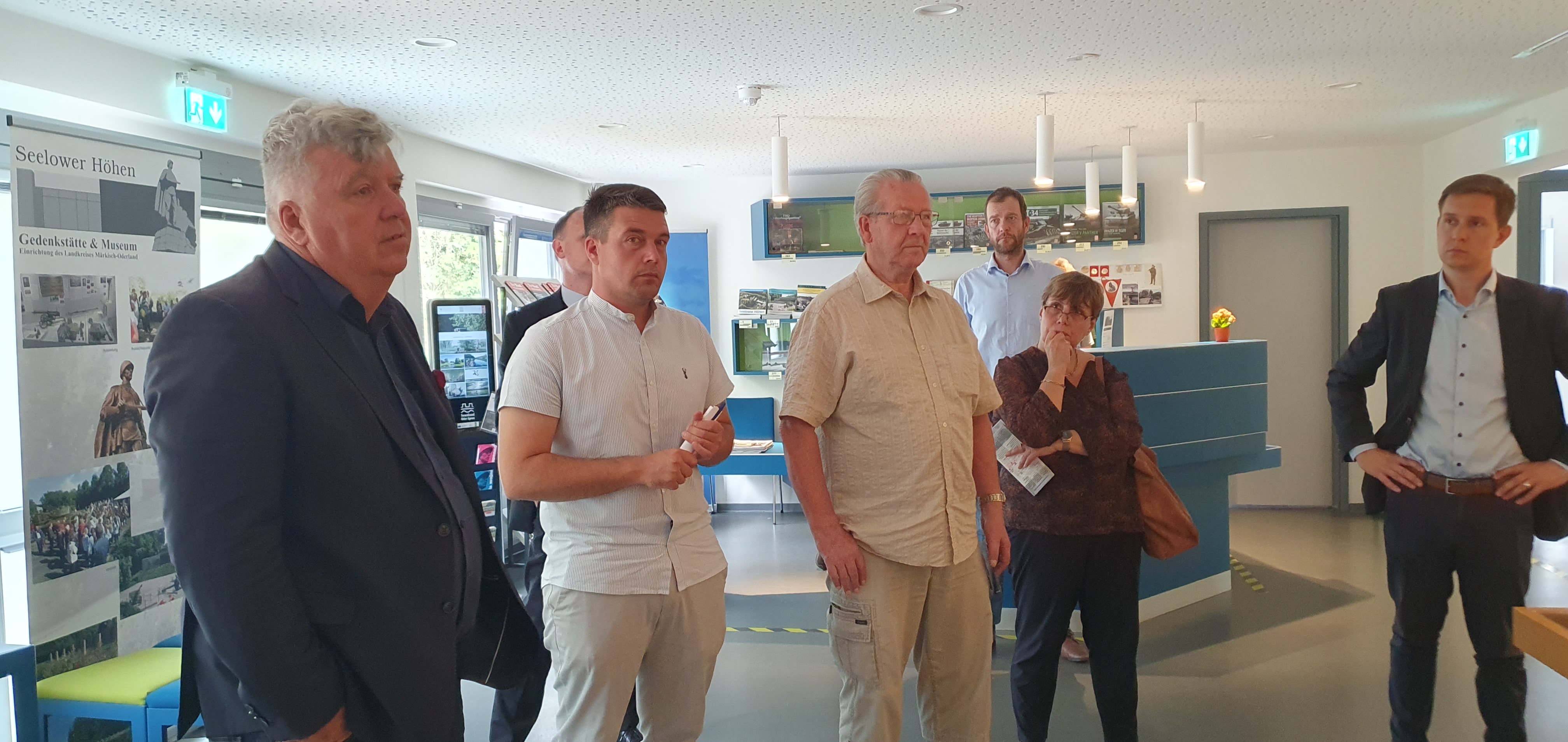 Aus der Besuchergruppe gibt es eine Wortmeldung